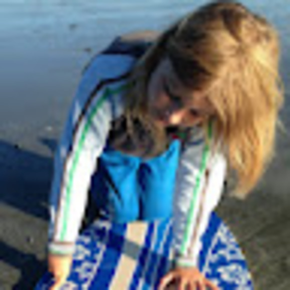 Meet your Posher, Tori - Picture 1 of 1